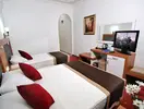 Pokój z łóżkami w Ramira Beach