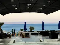 Taras z widokiem na morze w Retac Qunay Dahab Resort & Spa