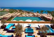 Widok na baseny i teren Retac Qunay Dahab Resort & Spa