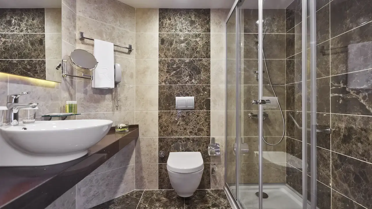 Nowoczesna łazienka w Richmond Ephesus Resort