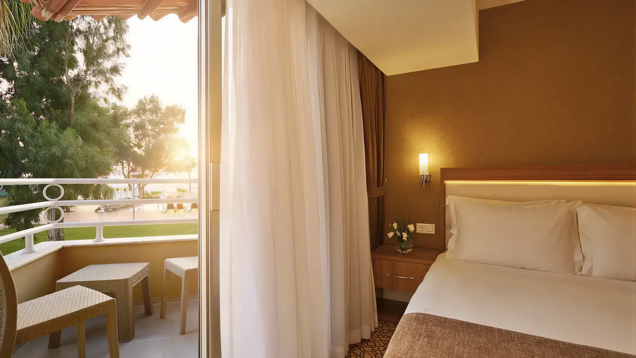Pokój z balkonem w hotelu Richmond Ephesus Resort