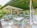 Stolik restauracyjny na zewnątrz w Richmond Ephesus Resort