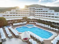 Widok na kompleks i baseny w Richmond Ephesus Resort