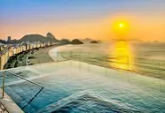 Basen na dachu w Rio Othon Palace z widokiem