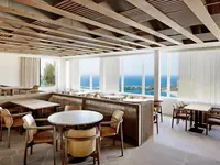 Restauracja w Rio Othon Palace z widokiem na morze