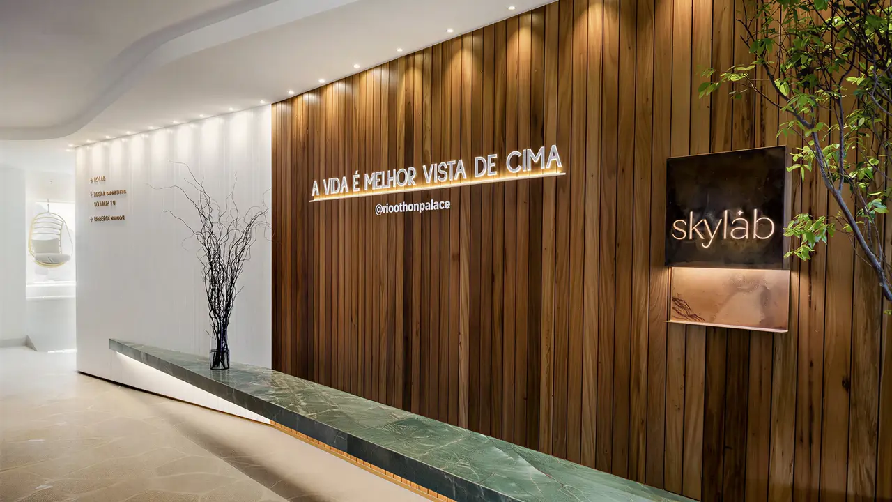 Nowoczesna recepcja w hotelu Rio Othon Palace