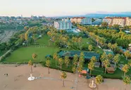 Widok na kompleks Royal Atlantis Beach z lotu ptaka