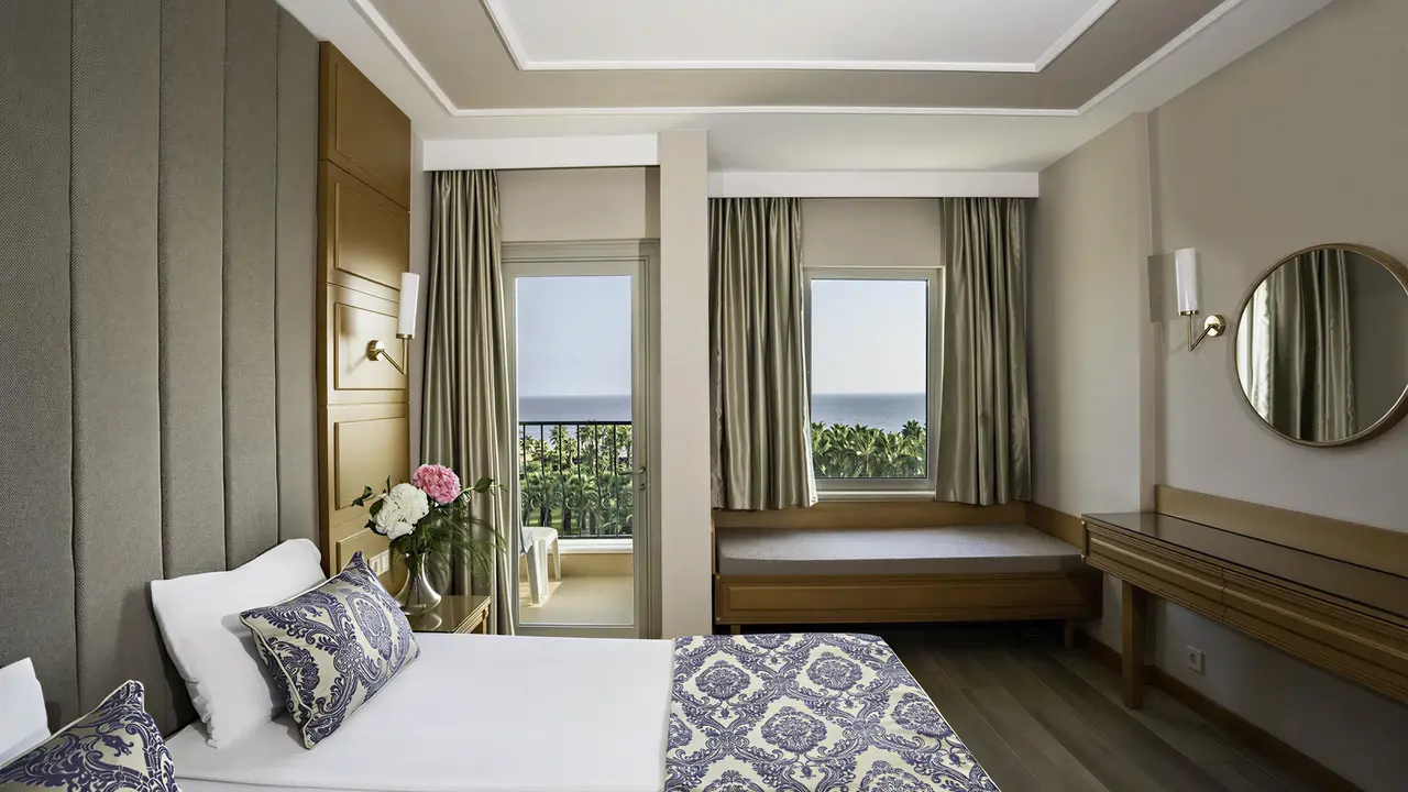 Przytulny pokój z widokiem w Royal Atlantis Beach