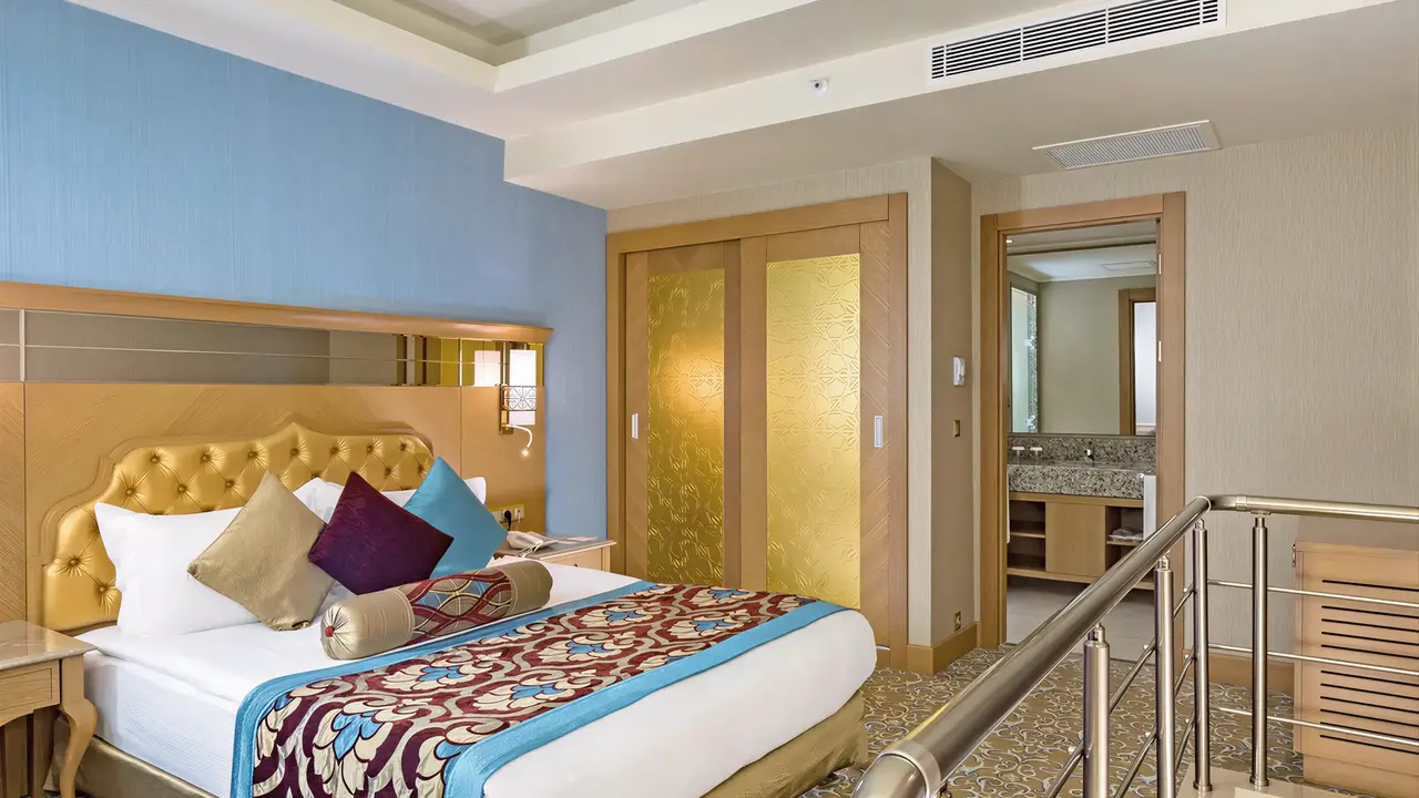 Przytulna sypialnia w hotelu Royal Holiday Palace