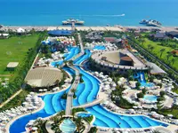 Widok z lotu ptaka na kompleks Royal Holiday Palace