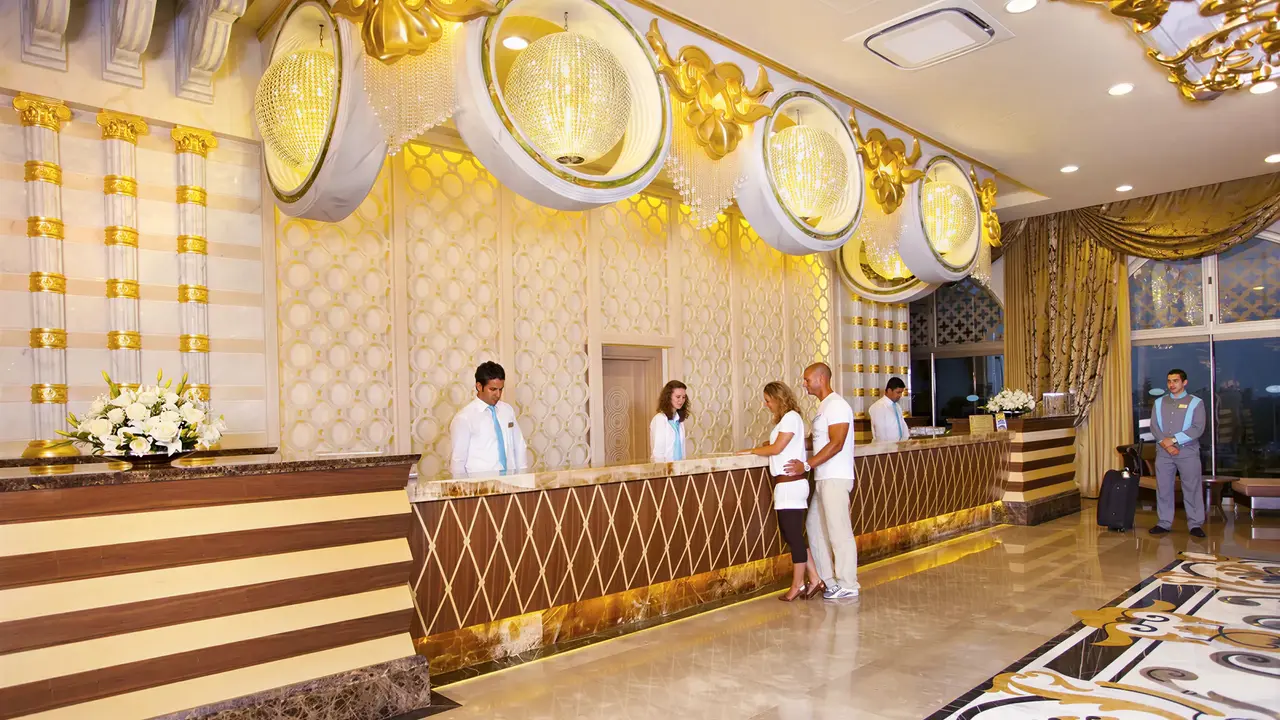 Recepcja w hotelu Royal Holiday Palace