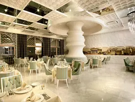 Elegancka restauracja w hotelu Royal Holiday Palace