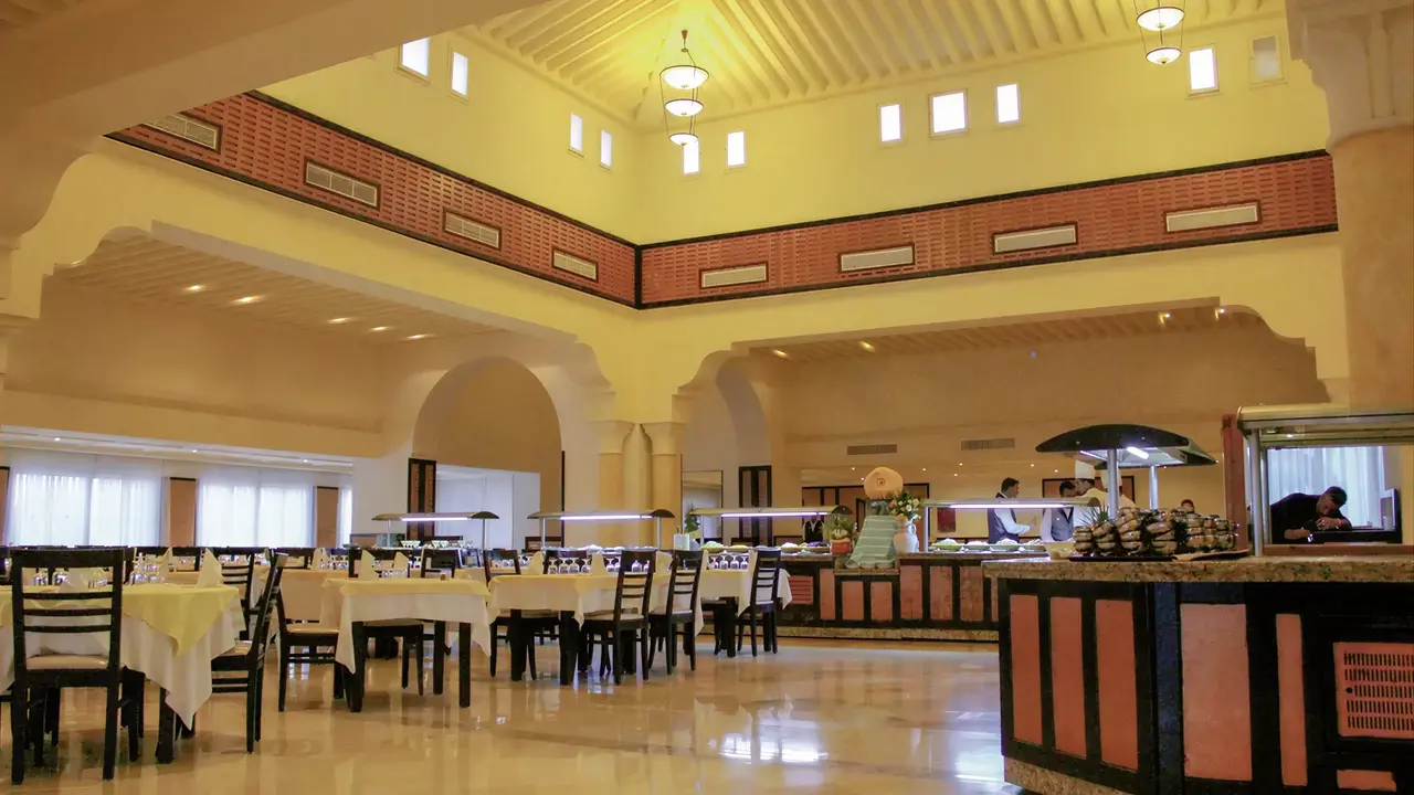 Restauracja z bufetem w Royal Karthago