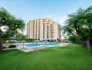 Basen i leżaki w hotelu RR Club Amarilis