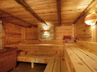Drewniana sauna w hotelu Salvadori