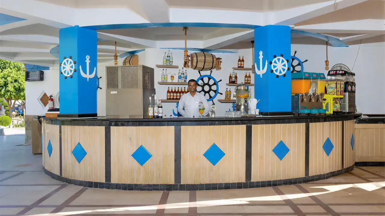 Bar z napojami w Sea Gull Beach Resort