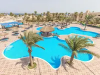 Widok na kompleks basenowy Sea Gull Beach Resort