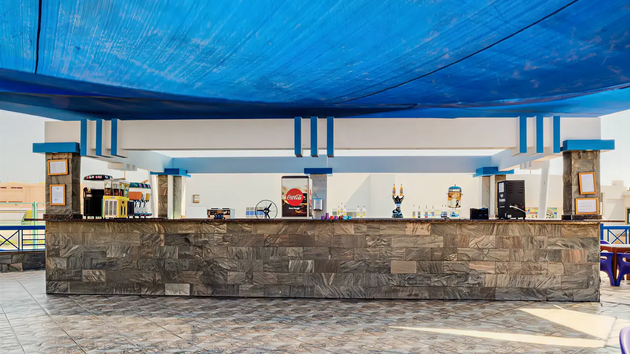 Bar przy basenie w Sea Gull Beach Resort