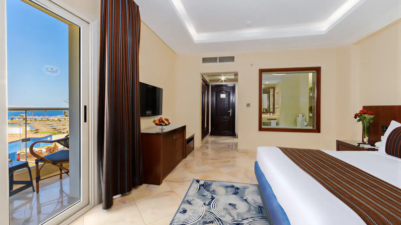 Wnętrze pokoju hotelowego w Sea Gull Beach Resort