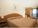 Sypialnia z dwoma łóżkami w Sentido Bellevue Beach 