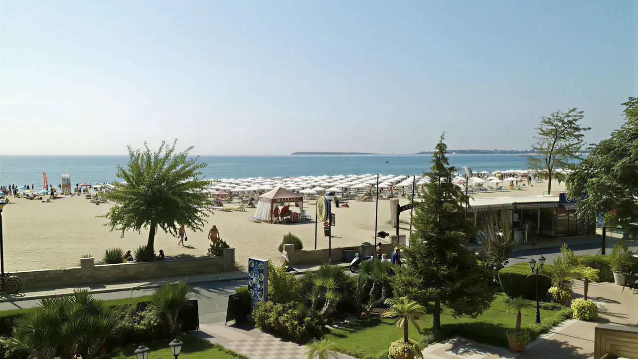 Plaża z parasolami w Sentido Bellevue Beach 