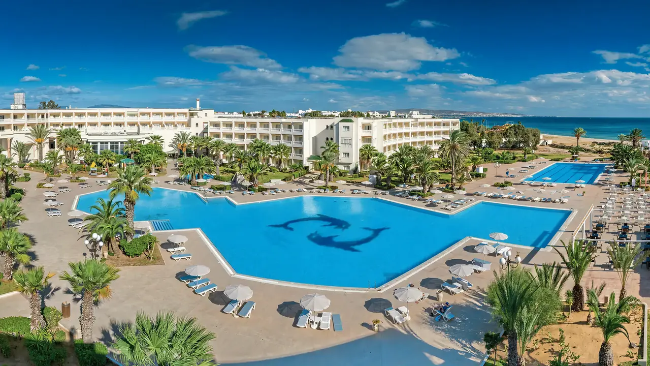 Widok na kompleks basenów w Sentido Marillia Resort & Spa