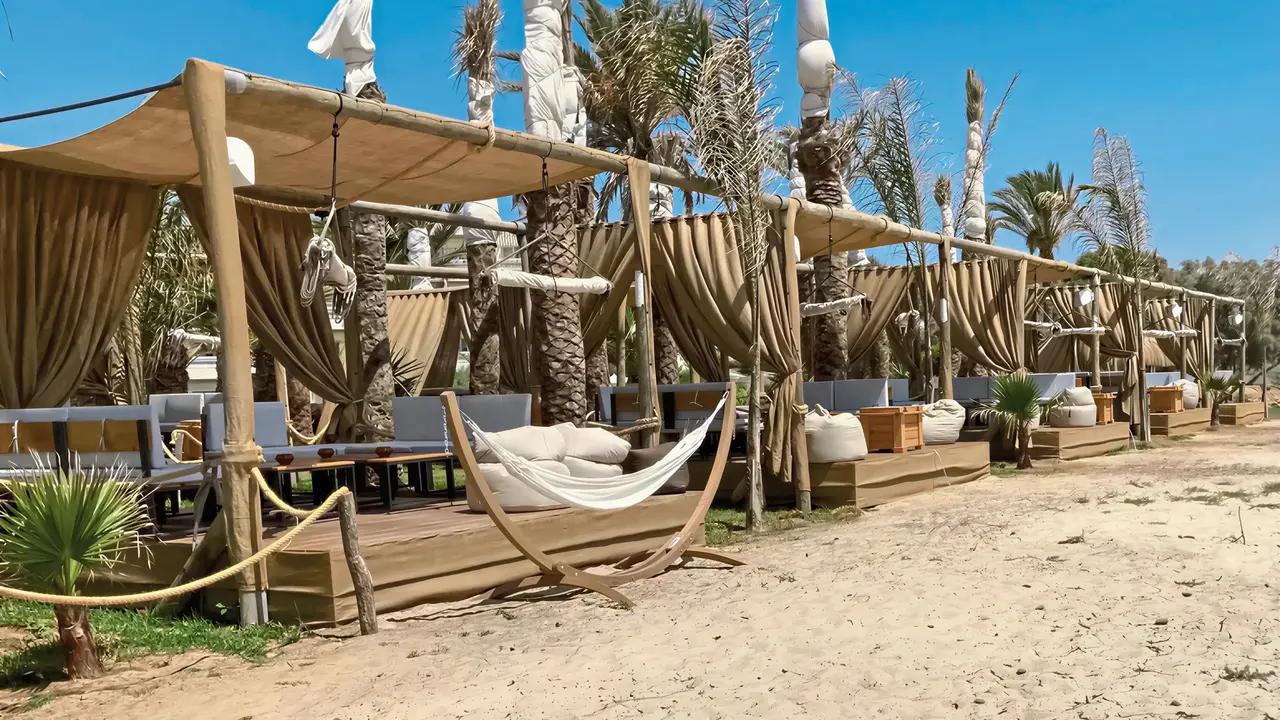 Strefa relaksu na plaży w Sentido Marillia Resort & Spa