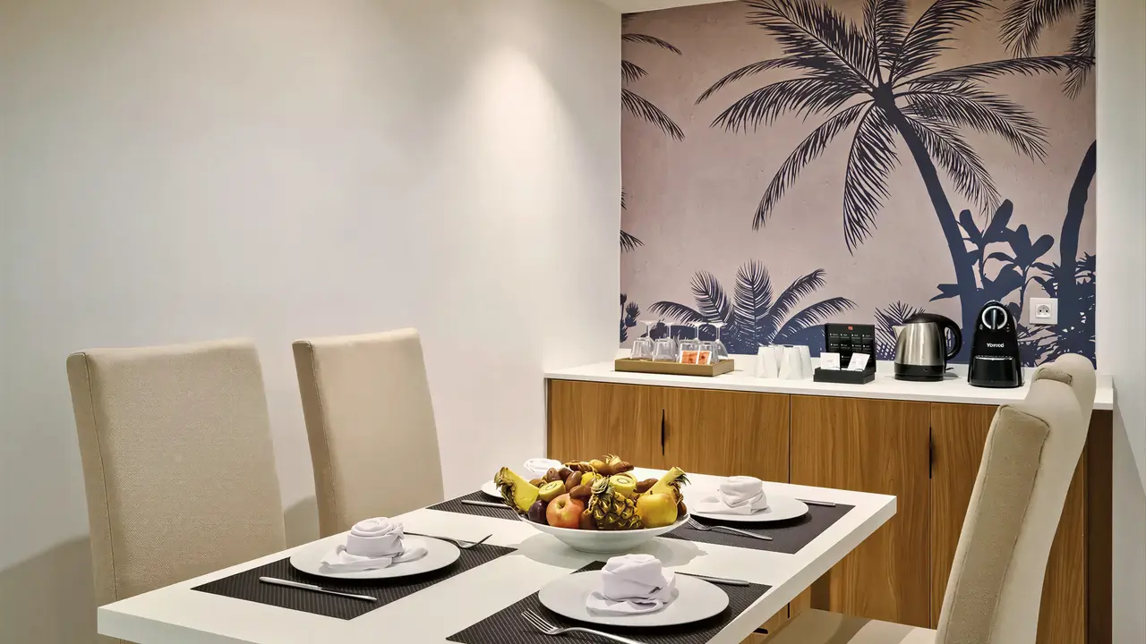 Jadalnia w pokoju gościnnym w Sentido Marillia Resort & Spa