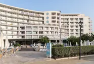 Elewacja i wejście do Sentido Neptun Beach