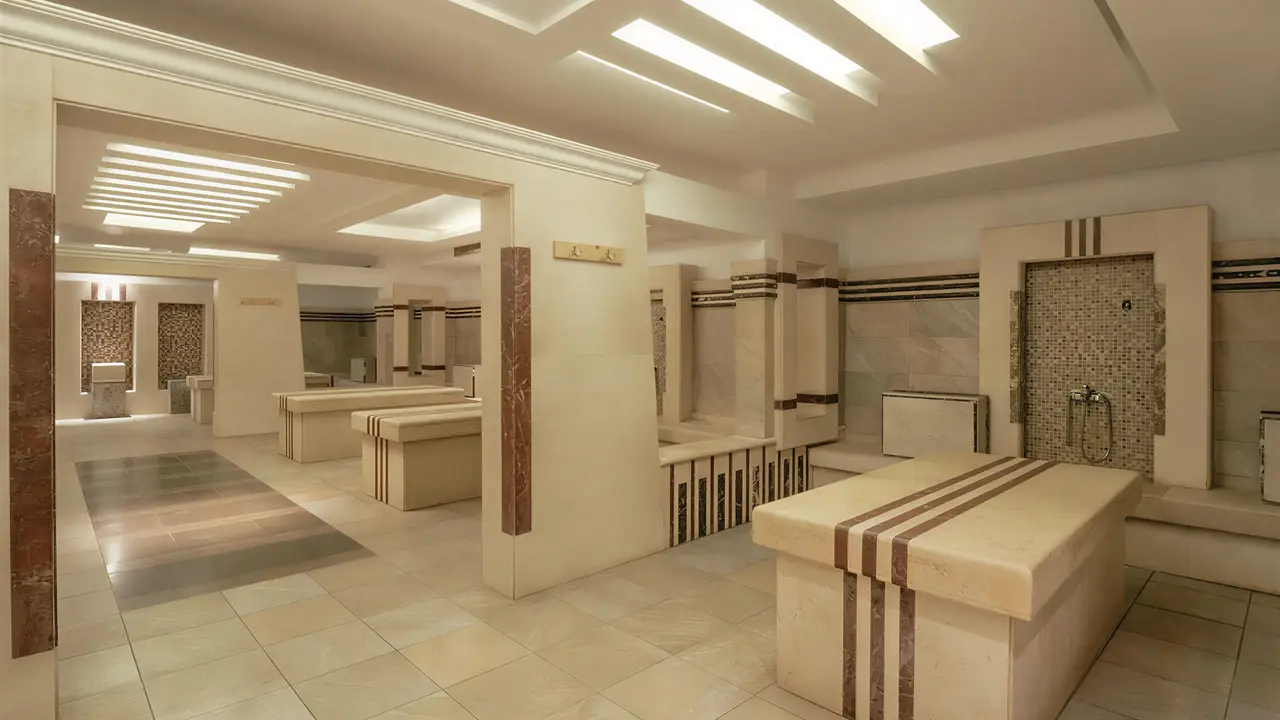 Wnętrze strefy spa w Serenity Alpha Beach