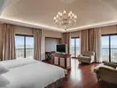 Przytulna sypialnia w hotelu Sheraton Fuerteventura Beach Golf & Spa Resort
