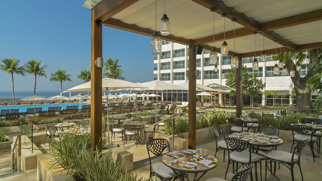 Restauracja na świeżym powietrzu w Sheraton Grand Rio