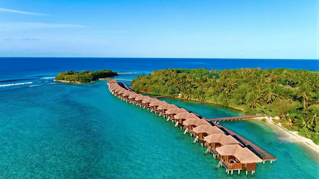 Widok z lotu ptaka na Sheraton Maldives Full Moon Resort & Spa
