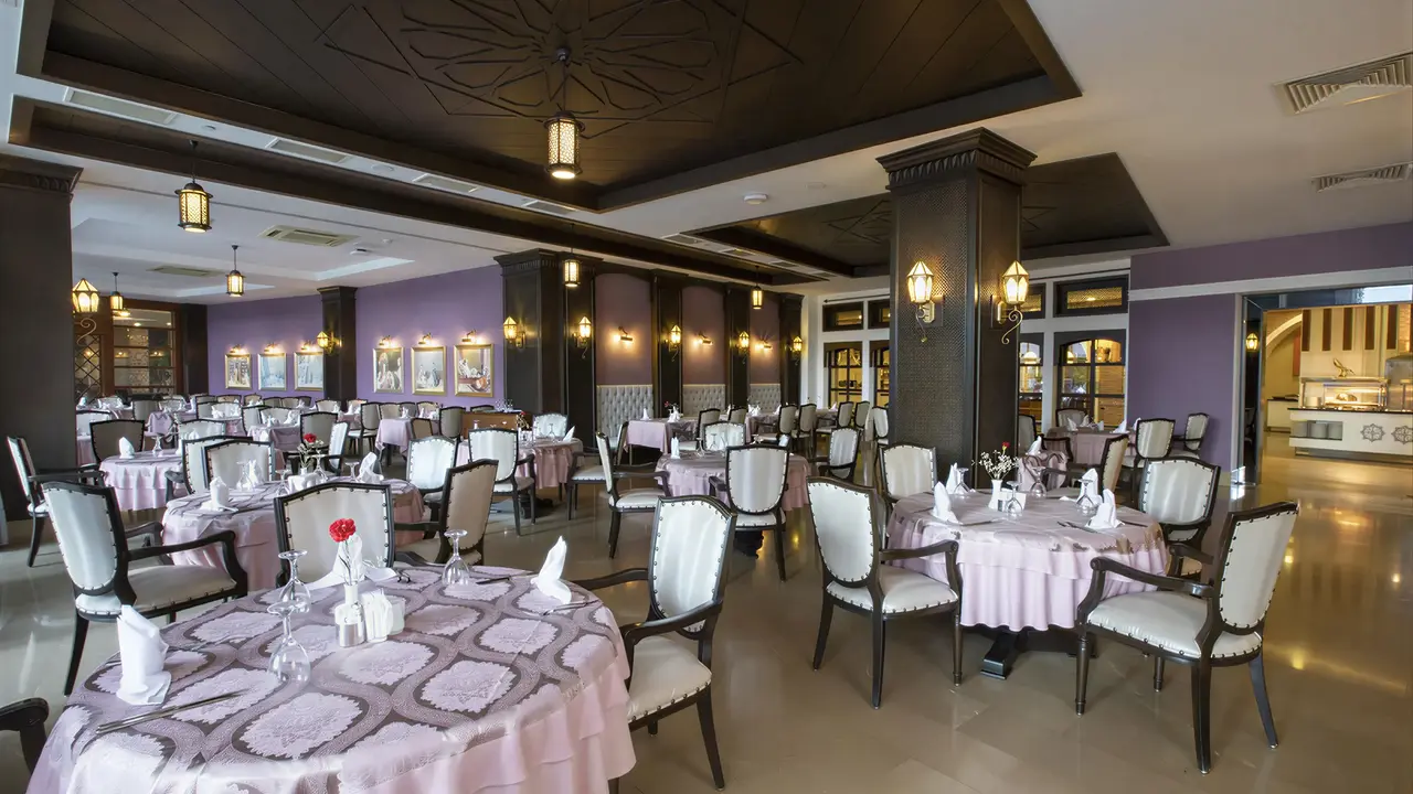 Elegancka restauracja w hotelu Sherwood Exclusive Lara