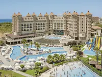 Widok na kompleks Side Mare Resort & Spa z basenami