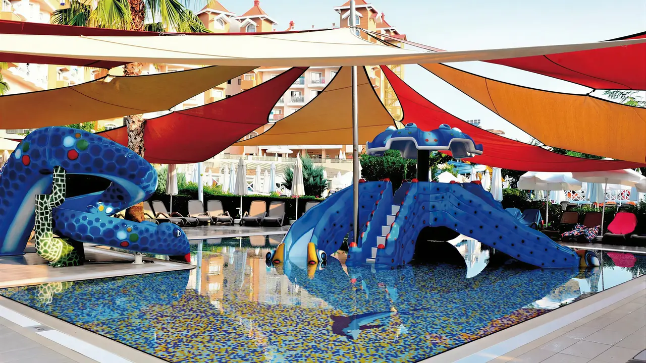 Zjeżdżalnie wodne dla dzieci w Side Mare Resort & Spa