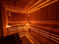 Sauna z oświetleniem w Signature Blue Resort