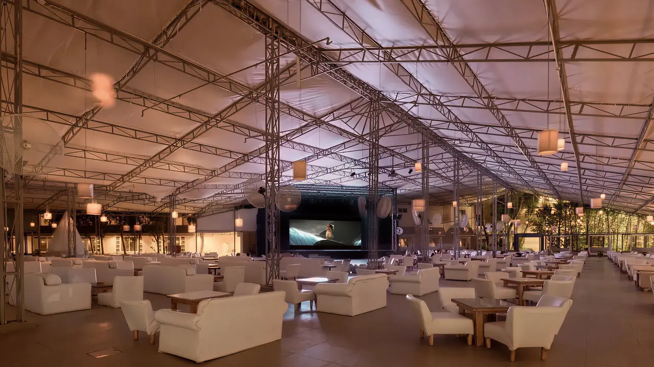 Kino i strefa wypoczynku w Sindbad Club