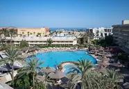 Widok na kompleks basenów w Sindbad Club