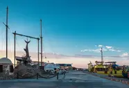 Nabrzeże i molo przy Sindbad Club
