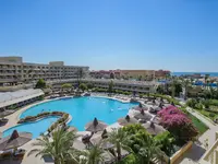 Widok na kompleks basenowy w Sindbad Club