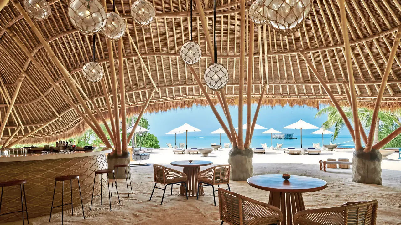 Pawilon plażowy z widokiem na morze w Sirru Fen Fushi Private Lagoon Resort
