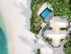 Prywatna willa z basenem w Sirru Fen Fushi Private Lagoon Resort