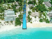 Widok z lotu ptaka na resort Sirru Fen Fushi Private Lagoon Resort