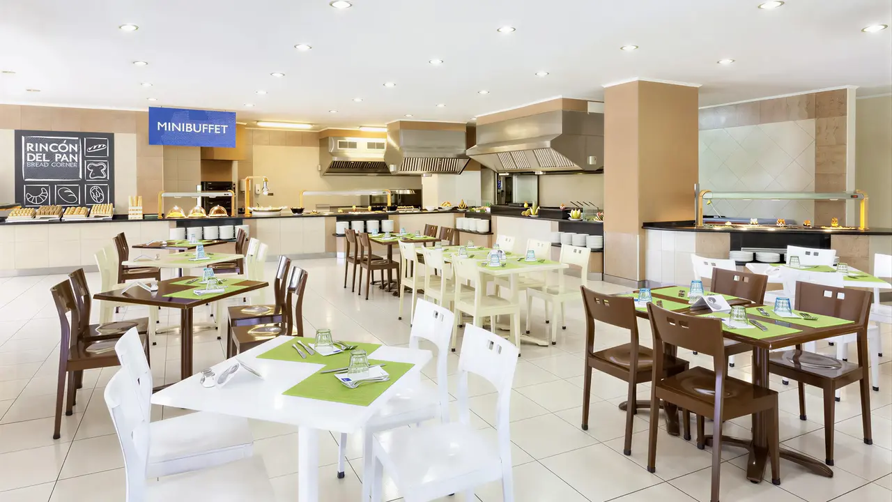 Restauracja z bufetem w hotelu Sol Arona Tenerife 