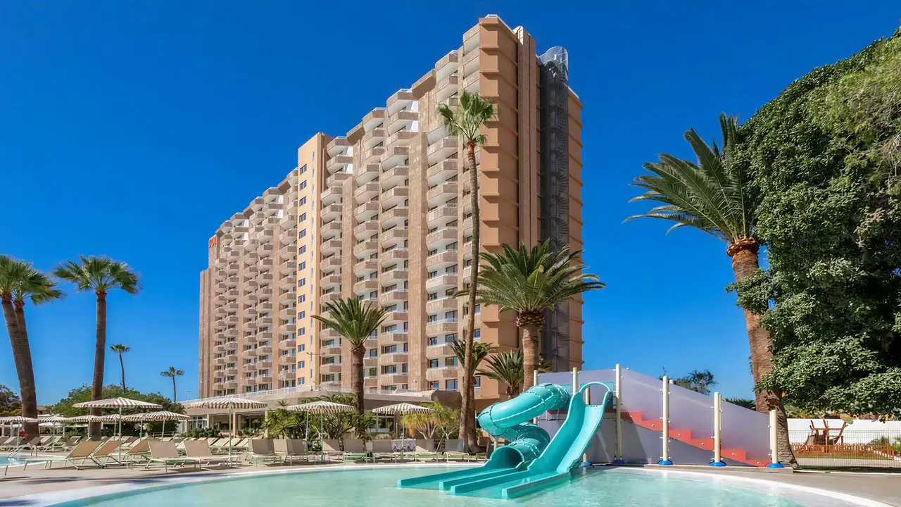 Zjeżdżalnie wodne w hotelu Sol Arona Tenerife 