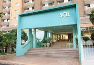 Elewacja i wejście do budynku Sol Arona Tenerife 