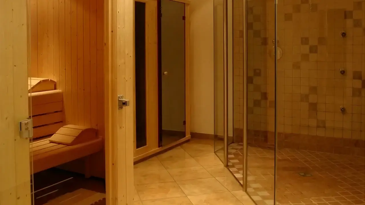 Sauna i prysznic w Sporthotel Kurzras