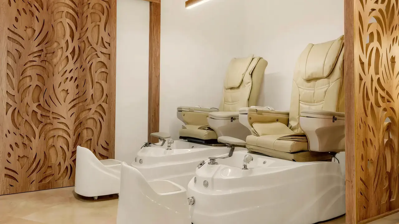Fotele do pedicure w Steigenberger Al Dau Beach