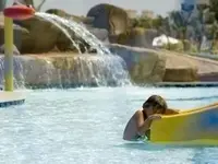 wodny plac zabaw dla dzieci w Steigenberger Al Dau Beach